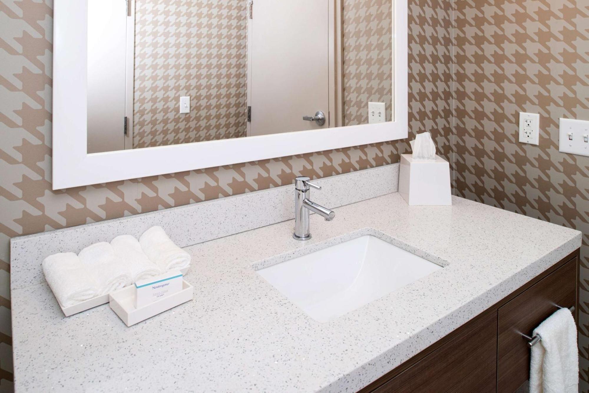 Home2 By Hilton Charlotte Mooresville, Nc 3*